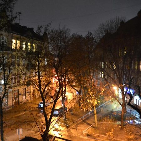 Lux Apartament На Левицького Лвив Екстериор снимка