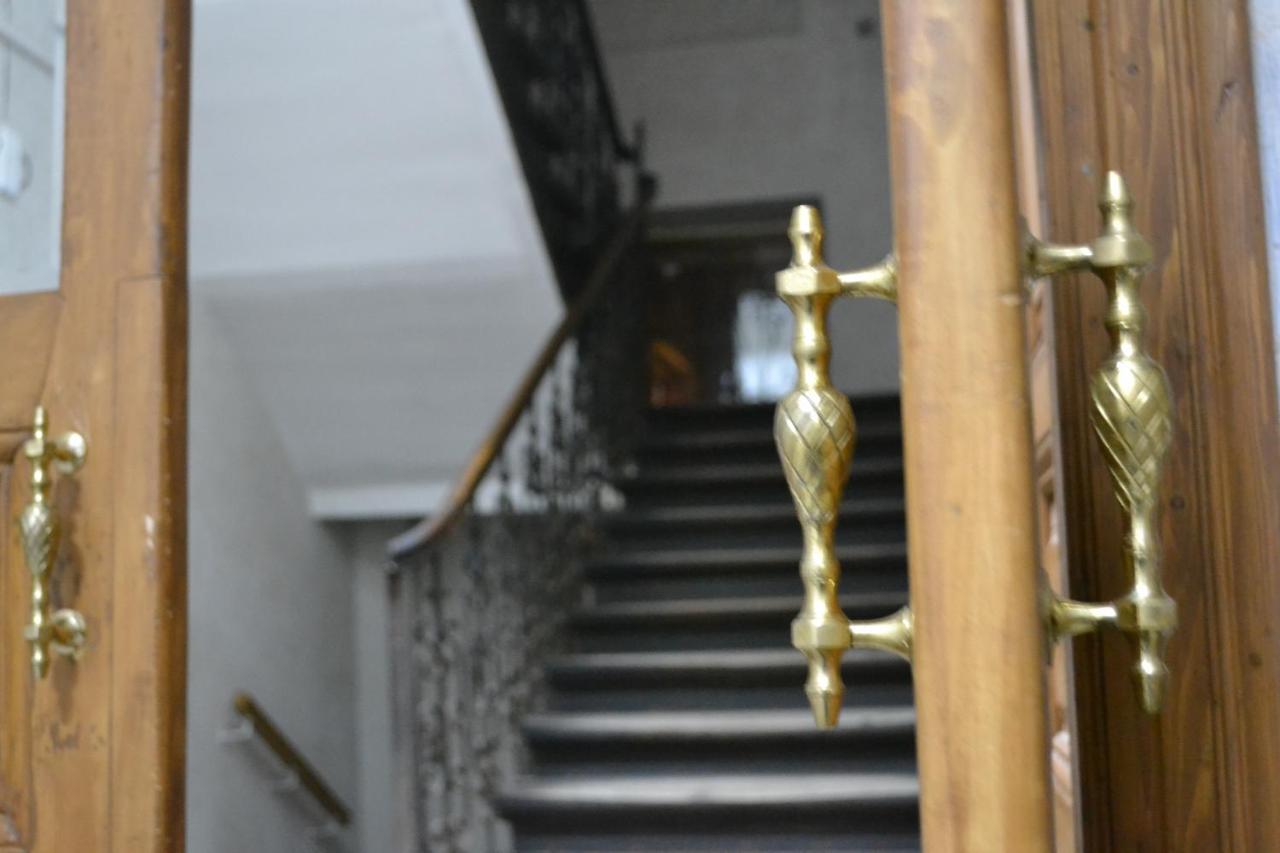 Lux Apartament На Левицького Лвив Екстериор снимка