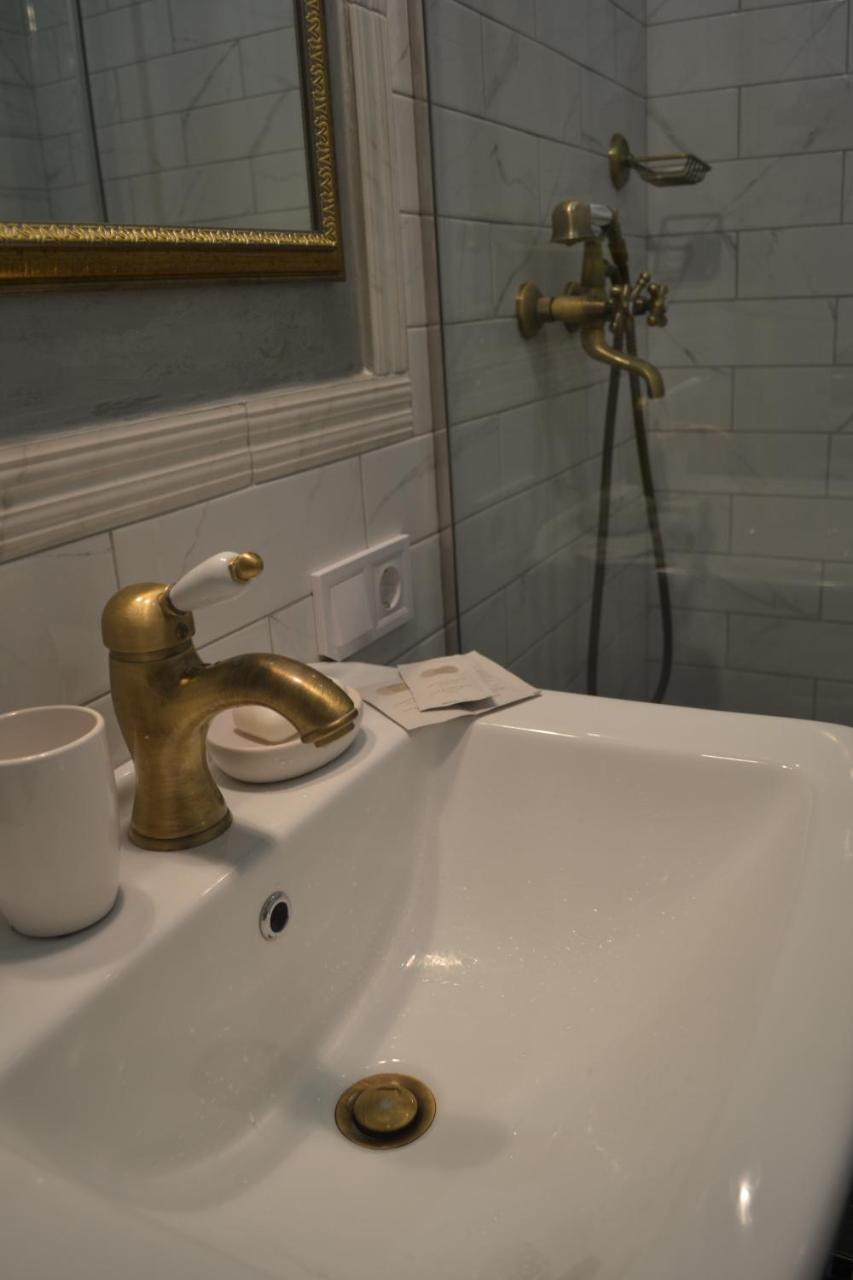 Lux Apartament На Левицького Лвив Екстериор снимка